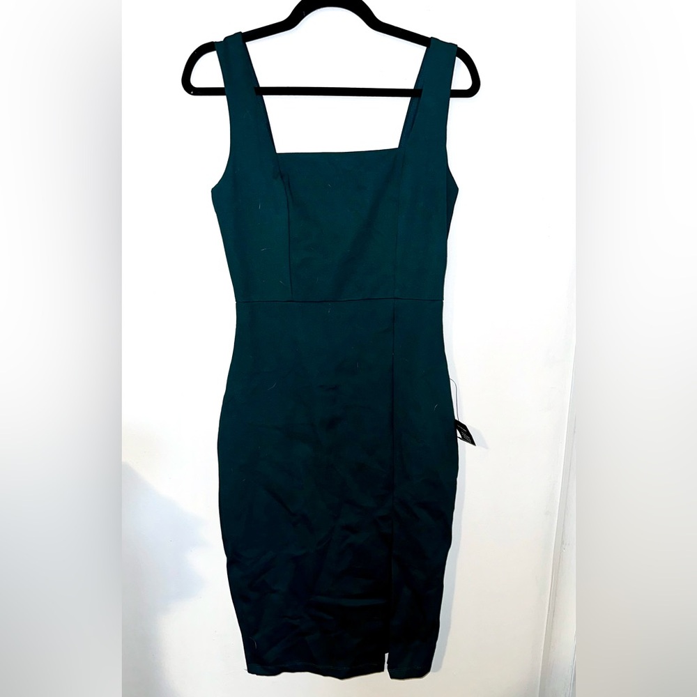 NWT Lulu’s dark green bodycon midi dress - M